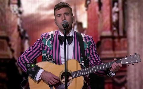 Sufjan Stevens performs Mystery Of Love from Call Me By Your Name at Oscars