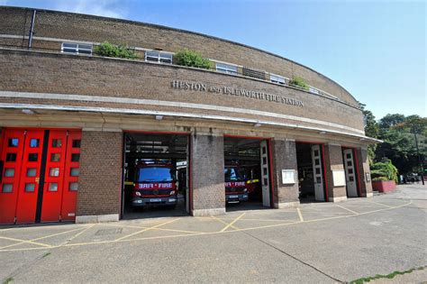 The Hounslow firefighters faced with tackling grass fires - MyLondon