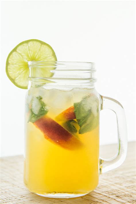 17 Refreshing Drinks To Keep You Cool By The Pool This Summer