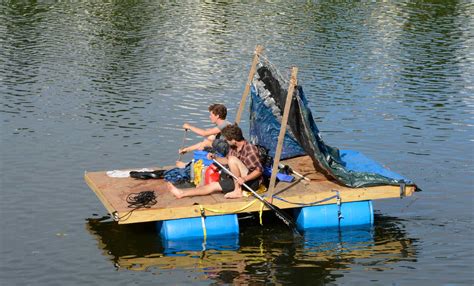 Homemade raft on the Hudson