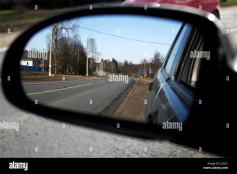 Mirror Road Traffic Reflection Stock Photos & Mirror Road Traffic Reflection Stock Images - Alamy