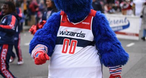 G-Wiz & the Washington Wizards Dance Team - Dc Parade