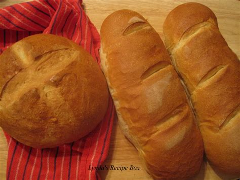 Lynda's Recipe Box: Homemade French Bread
