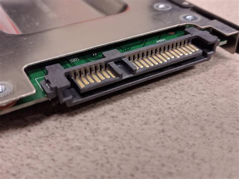 Wide SATA? connector with no break in the middle - HDD FAQs