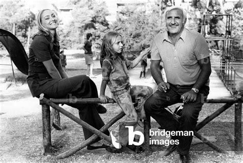 Image of Adolfo Celi with his daughter Alessandra and his wife Veronica,