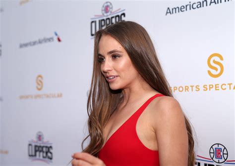 Rachel Demita Turns Heads During First Pitch At MLB Game - The Spun