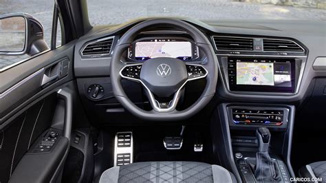 2021 Volkswagen Tiguan R-Line - Interior, Cockpit | Caricos