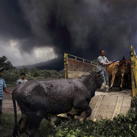 More than 25,000 flee Indonesian volcano | South China Morning Post