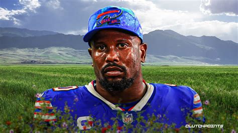 Bills' Von Miller arrest warrant issued in domestic violence case