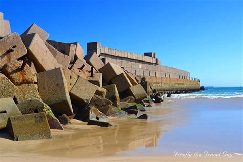 Port Elizabeth Daily Photo: The Port Elizabeth harbour wall