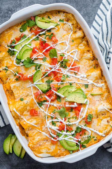 Homemade Mexican chicken enchiladas recipe! Flour tortillas stuffed with a creamy c… | Easy ...