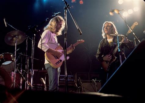 Hear Isolated Guitar Tracks from Eagles' "Hotel California" | Guitar World