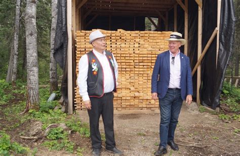 Province, Norway House Cree Nation sign historic timber deal – Winnipeg Free Press