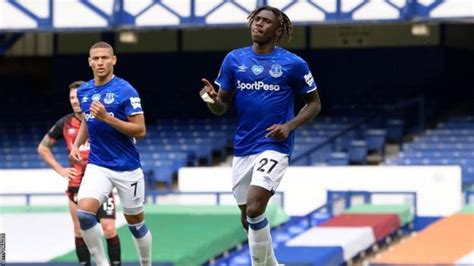 Moise Kean: Everton forward joins Juventus on permanent deal - BBC Sport