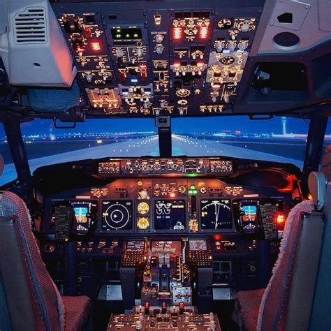 Boeing 737-800 NG Simulator | Barcelona Flight School