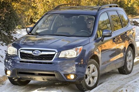 Top 7 Safest SUVs - Autotrader