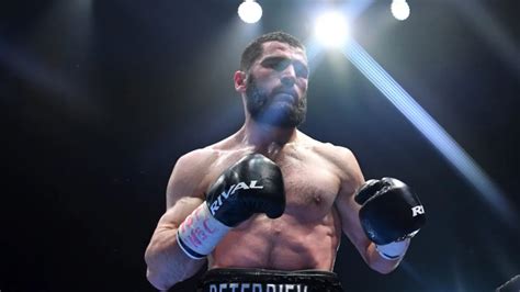 Artur Beterbiev boxing career: video of Beterbiev's amateur and professional career