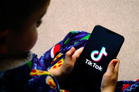 EU Probes TikTok for Child Safety, Ad Transparency | Arabian Post