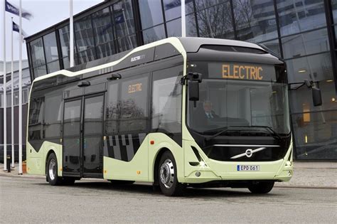 Volvo’s first electric bus now on the roads of Gothenburg - Volvo Buses