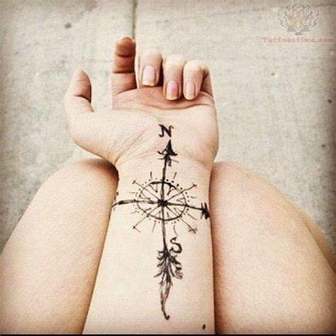 Compass-tattoo-for-wrist Tattoos 3d, Bild Tattoos, Arrow Tattoos, Feather Tattoos, Wrist Tattoos ...