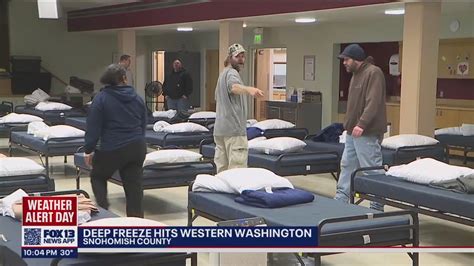 Everett Gospel Mission helps provide warm beds to dozens | FOX 13 ...