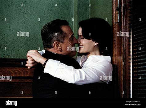 ROBERT DE NIRO, CARLA GUGINO, RIGHTEOUS KILL, 2008 Stock Photo - Alamy