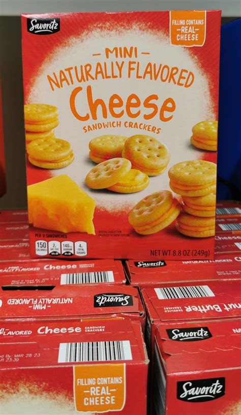 Savoritz Mini Naturally Flavored Cheese Sandwich Crackers (Aldi) - The ...