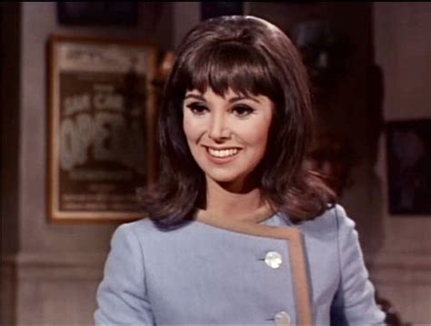 Marlo Thomas as Anne Marie | That Girl (September 8, 1966 - March 19 ...