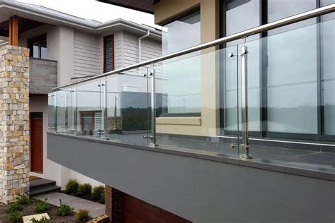 13 Best Glass Railing Design for Balcony [MUST SEE] - Clever Patio