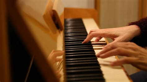 Fotos gratis : piano, pianista, músico, instrumento musical ...