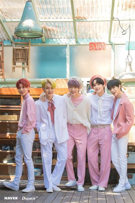 Txt And Bts Photoshoot : Big Hit Ceo Talks About The 'secret' Behind ...