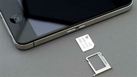 Apple Is Allegedly Working On iPhone Models Without SIM Card Slot