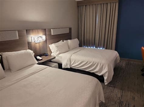 Holiday Inn Express & Suites Starkville, an IHG Hotel Starkville, Mississippi, US - Reservations.com