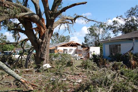 File:Eustis, Florida Tornado Damage (1).jpg - Wikipedia, the free encyclopedia