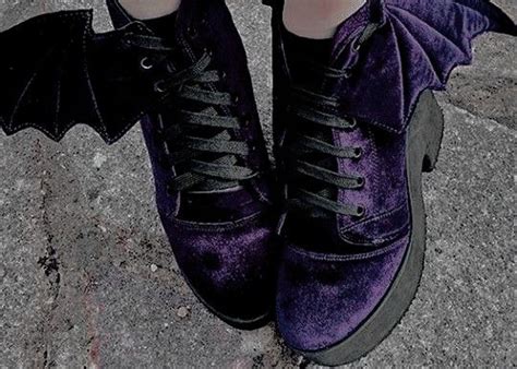 Pinterest | Purple goth, Purple gothic, Goth outfits aesthetic