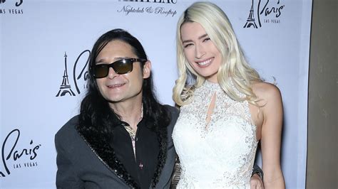 Corey Feldman 2024: dating, net worth, tattoos, smoking & body facts ...