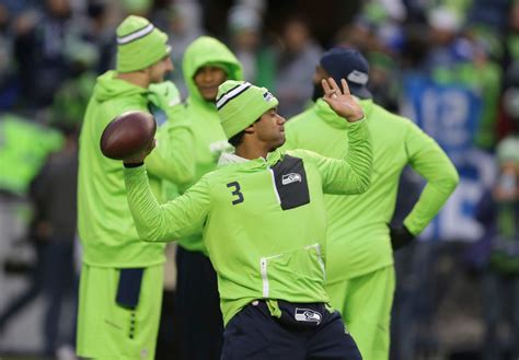 The Seattle Seahawks are wearing the craziest NFL 'Color Rush' uniforms ...