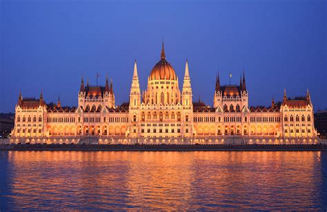 File:Parliament Building, Budapest, outside.jpg - Wikimedia Commons