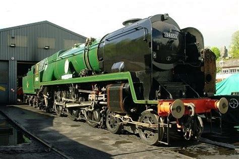 34053 "Sir Keith Park" SR Rebuilt Battle of Britain Class Pacific ...