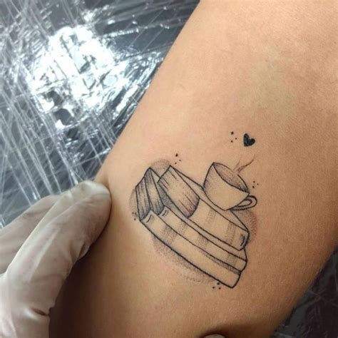 line tattoo geometric #Geometrictattoos | Bookish tattoos, Geometric ...