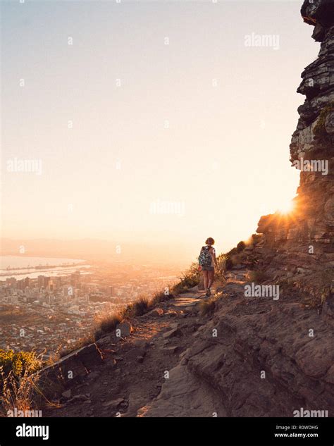 Lions head sunrise hike hi-res stock photography and images - Alamy