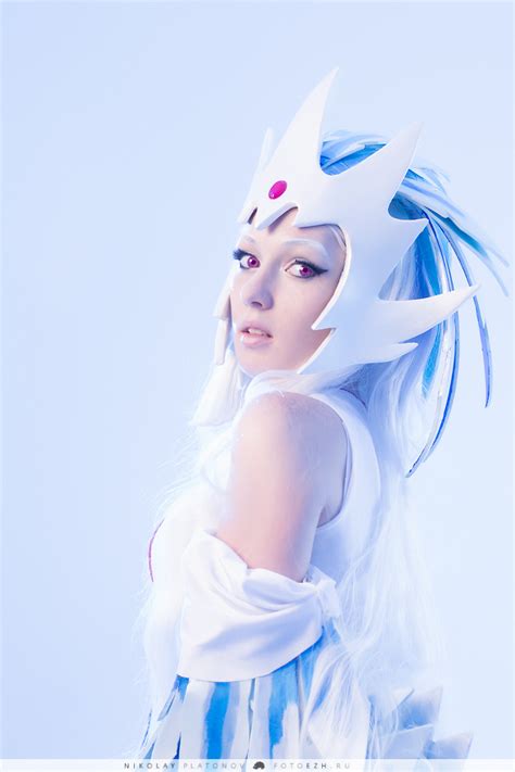 LEAGUE OF LEGENDS SEXY GIRLS • Anivia Cosplay