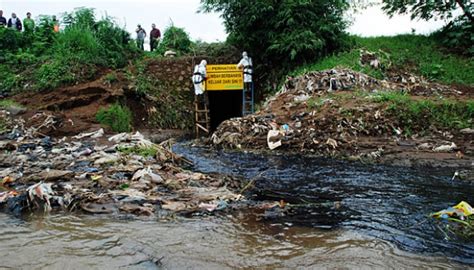 DPR: Pelaku Pencemaran Sungai Harus Ditindak Tegas - MONITOR