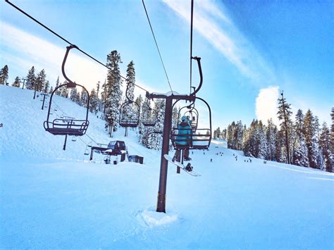 Badger Pass Ski Area: How to Ski in Gorgeous Yosemite National Park