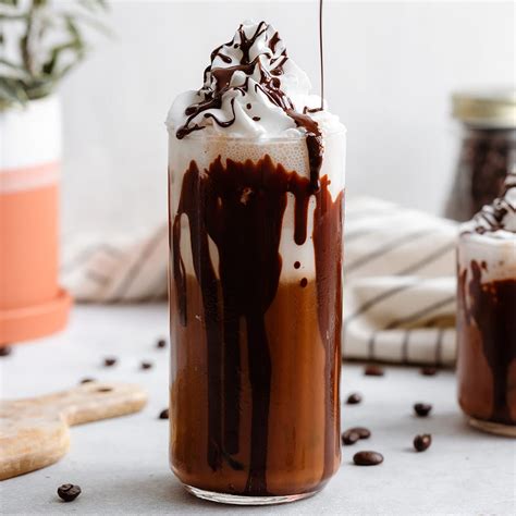 Double Chocolate Iced Mocha | The Healthful Ideas