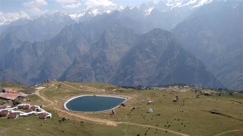 Uttarakhand’s Auli covered in snow; no power supply for days | Times of India Travel