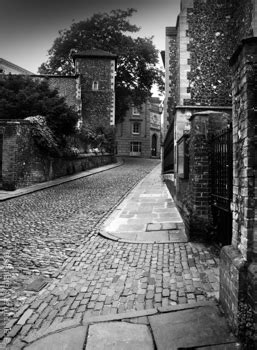 Norwich ghosts and hauntings - paranormal places and strange activity in Norfolk