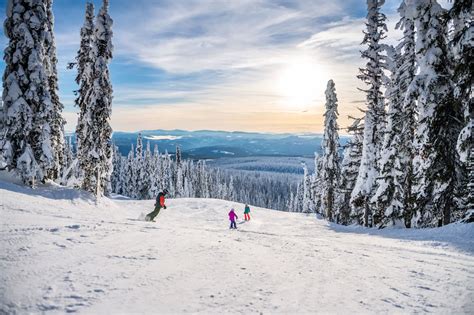 21 Fun Things to Do in Kelowna in Winter - Traveling BC