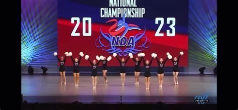 Waukee Varsity Dance Team - 7th in the nation small varsity Pom ...