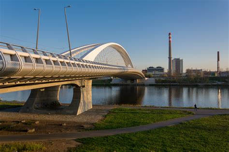 Modern Bridge Over the River | Copyright-free photo (by M. Vorel) | LibreShot